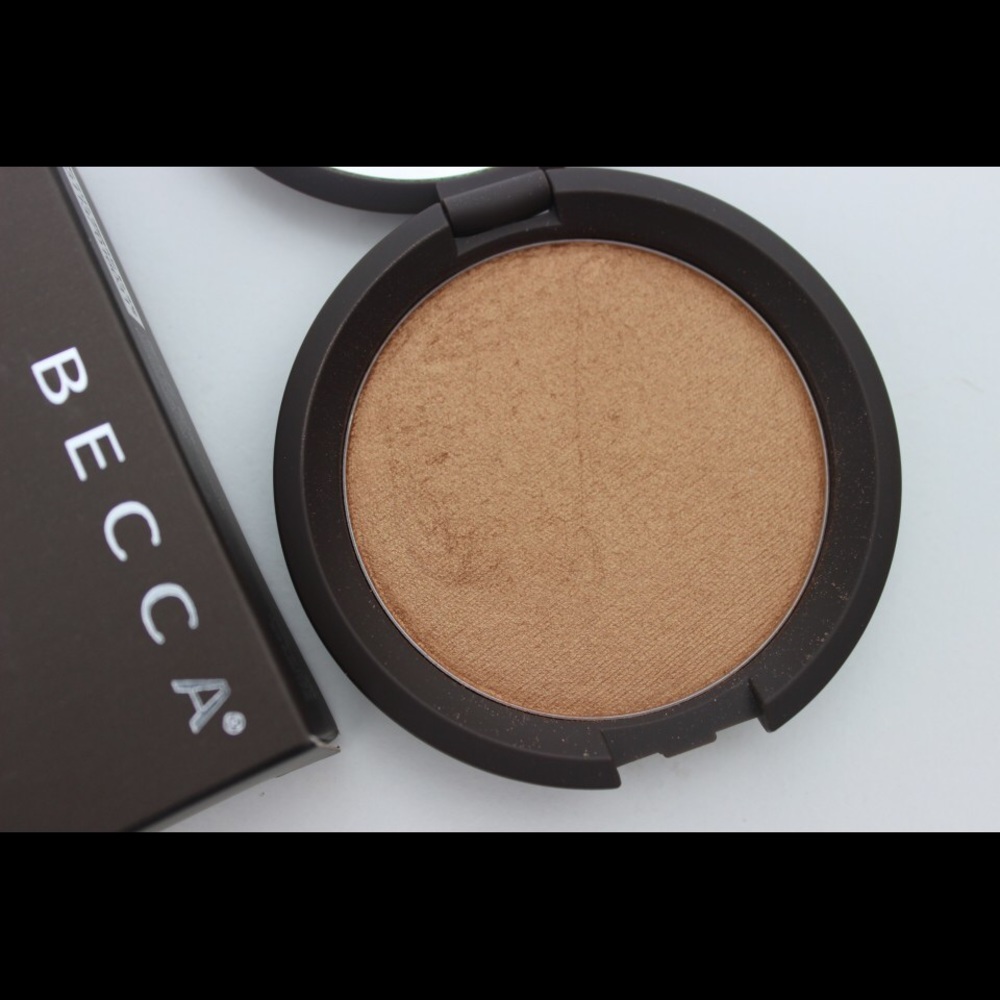 Becca TOPAZ Highlighter
